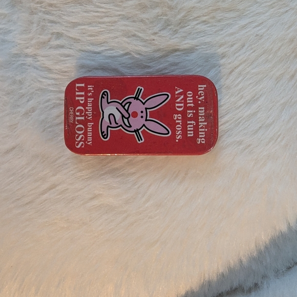Red Lip Gloss Tin Happy Bunny - Picture 1 of 2